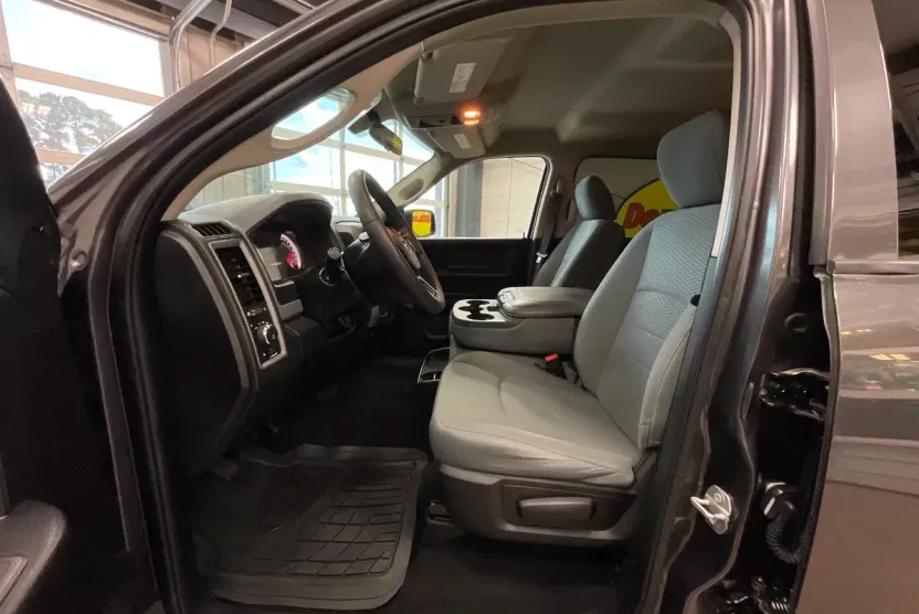 2019 Ram 1500 Classic Express photo 1