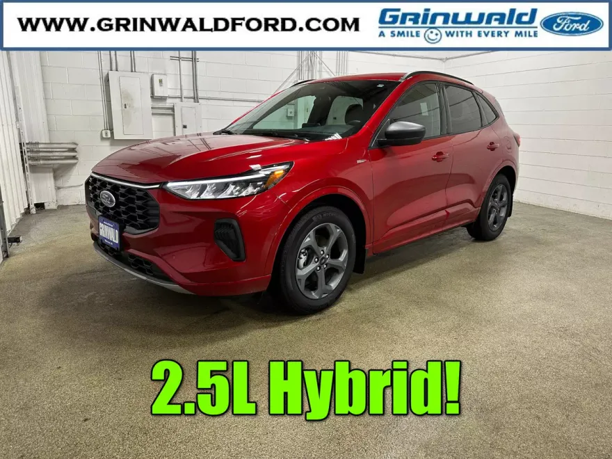 2024 Ford Escape ST-Line photo 1