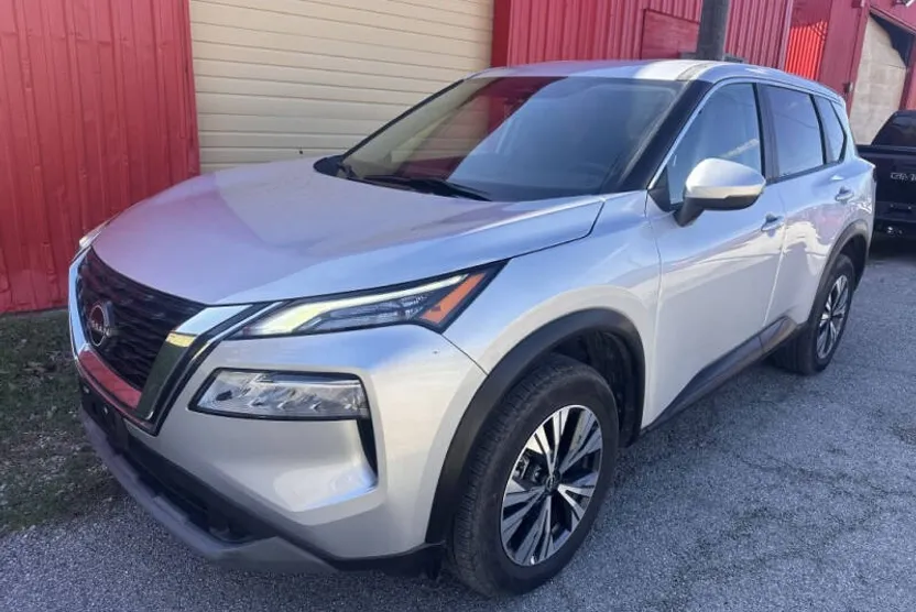 2022 Nissan Rogue SV photo 1