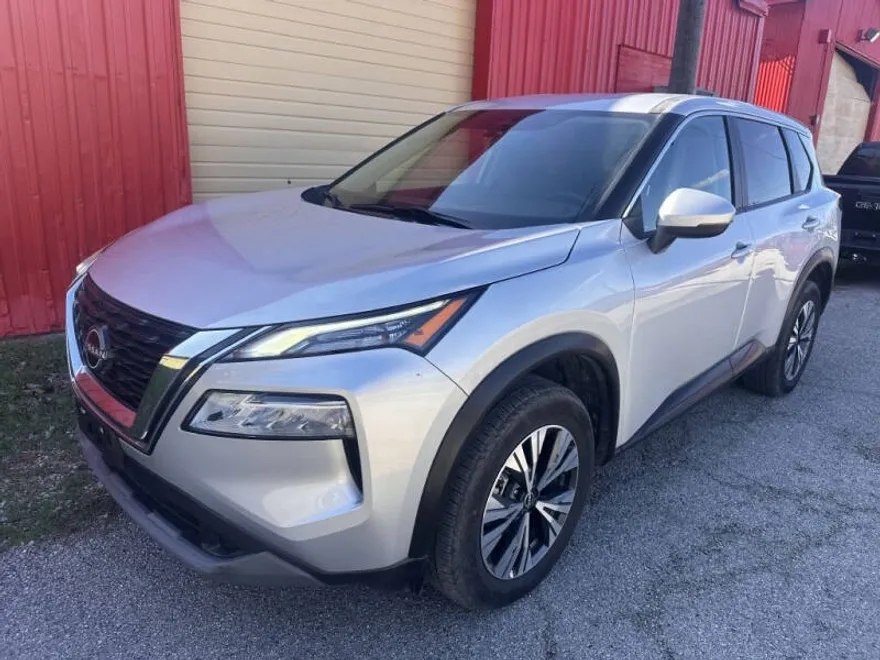 2022 Nissan Rogue SV photo 1