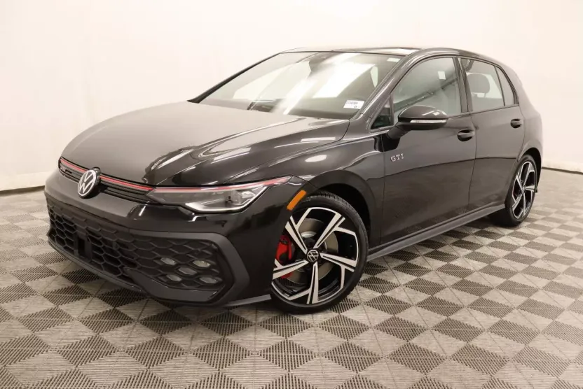 2025 Volkswagen Golf GTI SE photo 1