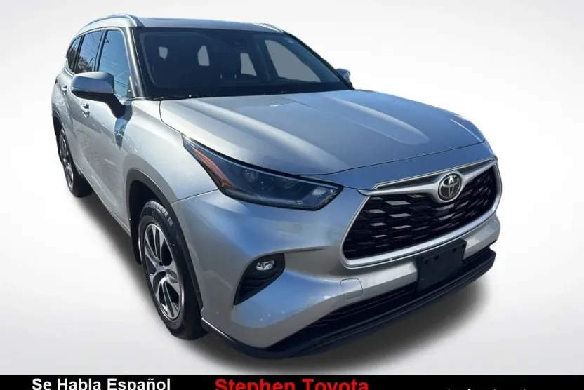 2021 Toyota Highlander XLE photo 1