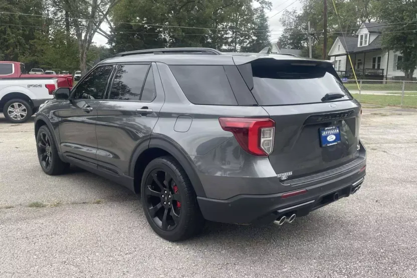 2020 Ford Explorer ST photo 1