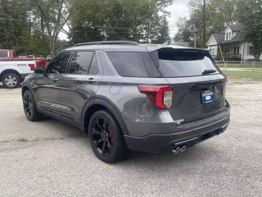 2020 Ford Explorer ST photo 1
