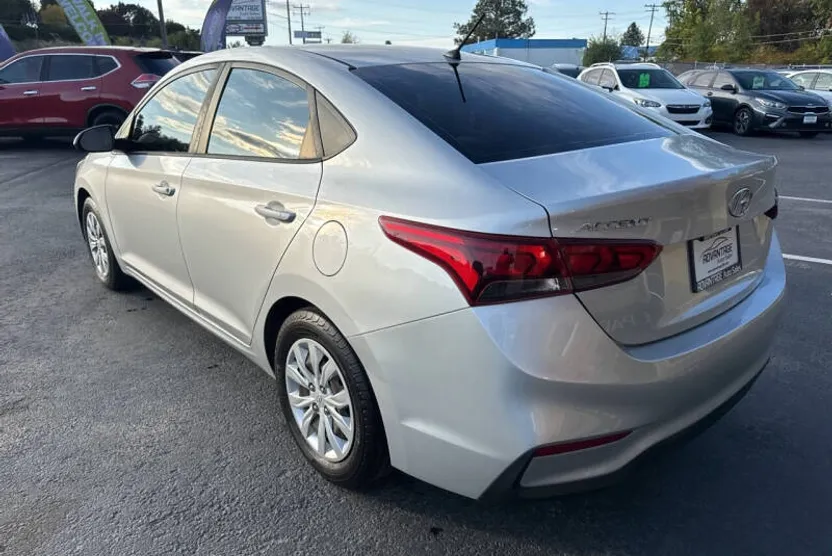 2019 Hyundai Accent SE photo 1