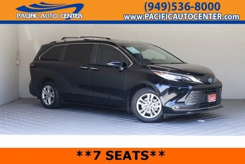 2024 Toyota Sienna Limited photo 1