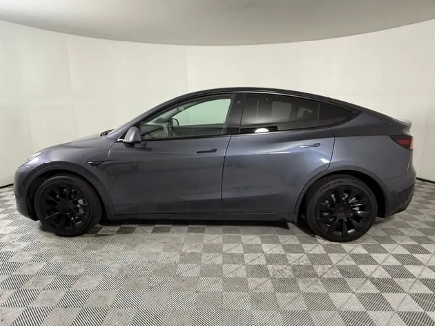 2021 Tesla Model Y Long Range photo 1