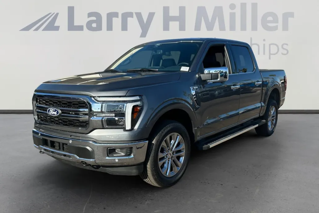 2025 Ford F-150 Lariat photo 1
