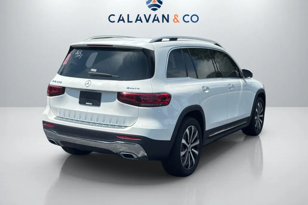 2023 Mercedes Benz GLB 250 4MATIC photo 1
