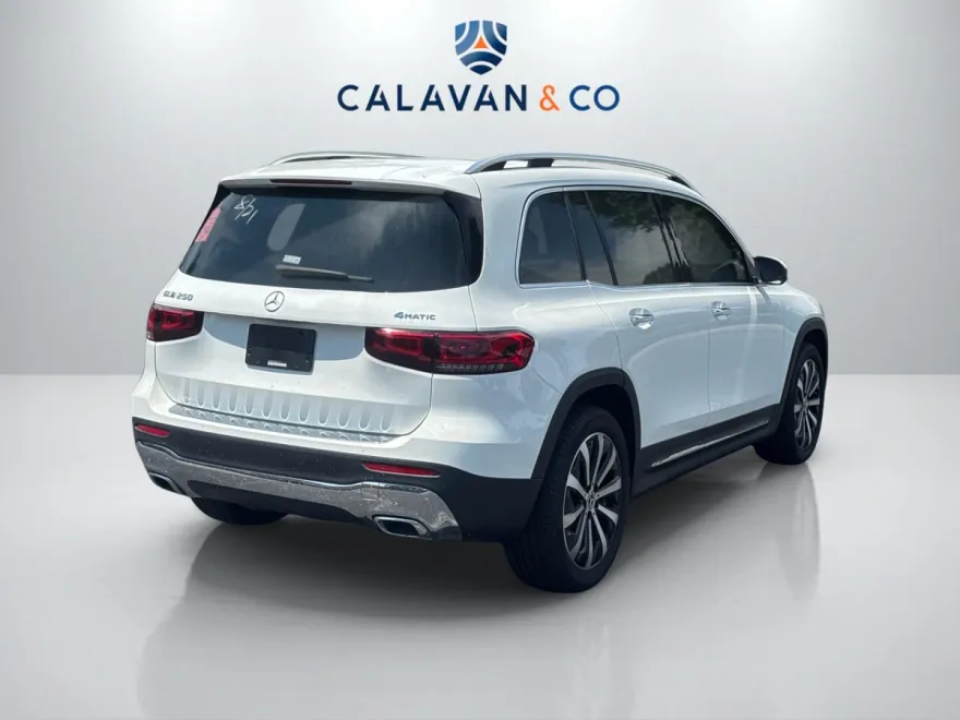 2023 Mercedes Benz GLB 250 4MATIC photo 1