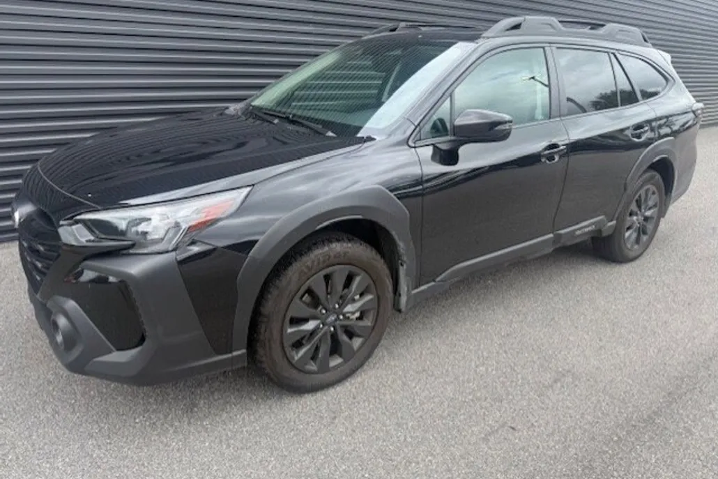 2025 Subaru Outback Onyx Edition XT photo 1