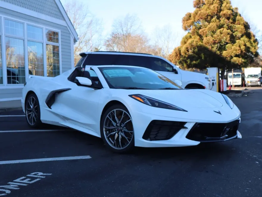 2024 Chevrolet Corvette Stingray 2LT photo 1