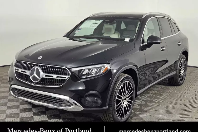 2025 Mercedes Benz GLC 300 4MATIC photo 1