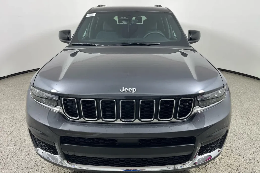 2025 Jeep Grand Cherokee Laredo X photo 1
