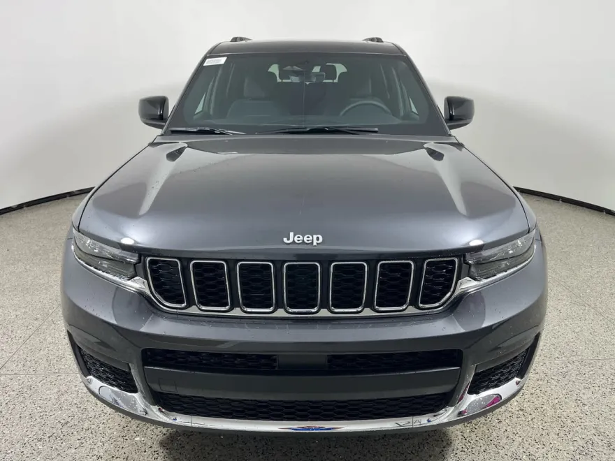 2025 Jeep Grand Cherokee Laredo X photo 1
