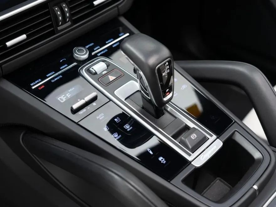 2022 Porsche Cayenne GTS photo 23