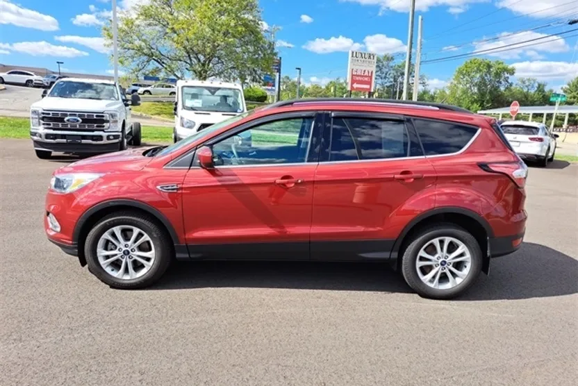 2018 Ford Escape SE photo 1