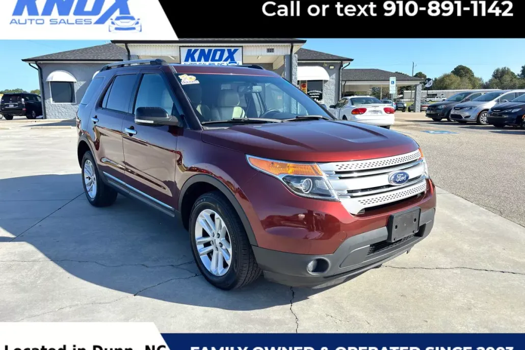 2015 Ford Explorer XLT photo 1