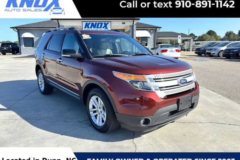 2015 Ford Explorer XLT photo 1
