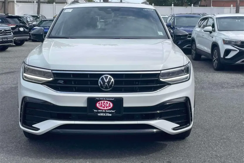 2022 Volkswagen Tiguan SE R-Line Black photo 1