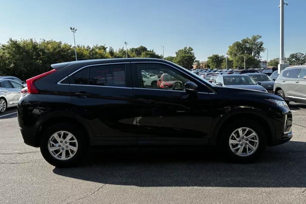 2018 Mitsubishi Eclipse Cross ES photo 1