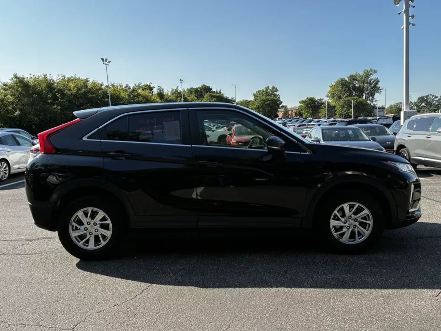 2018 Mitsubishi Eclipse Cross ES photo 1