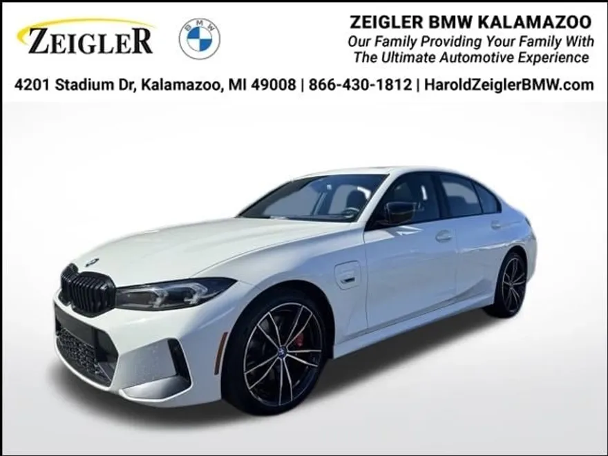 2023 Bmw 330e xDrive photo 1