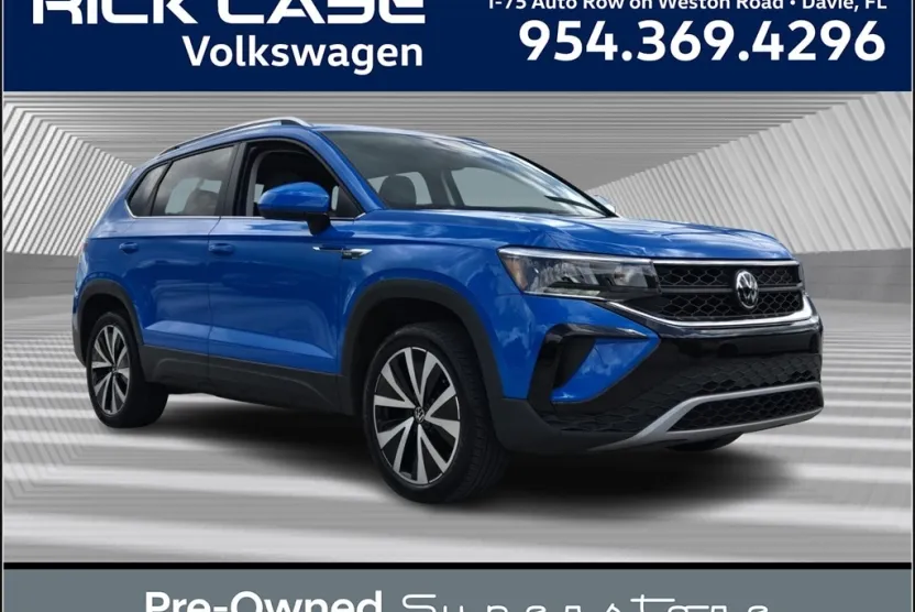 2023 Volkswagen Taos SE photo 1