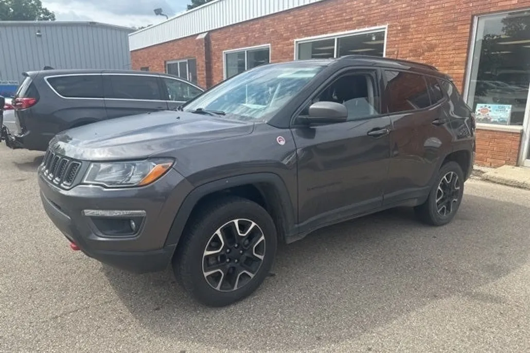 2021 Jeep Compass Trailhawk photo 1
