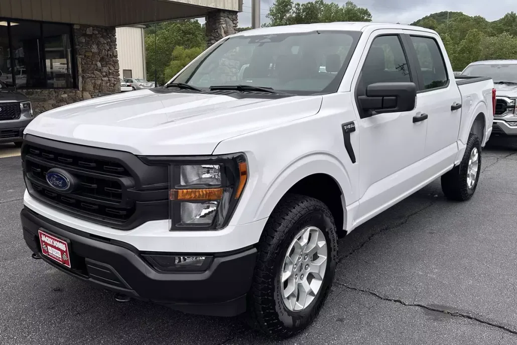 2023 Ford F-150 XL photo 1