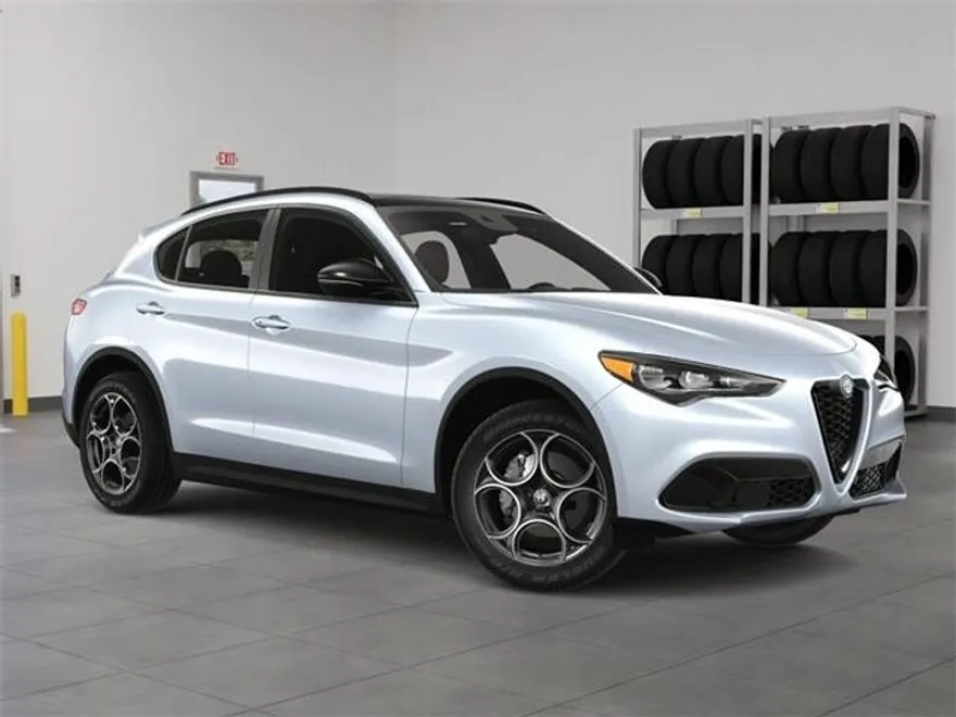 2025 Alfa Romeo Stelvio Sprint photo 7