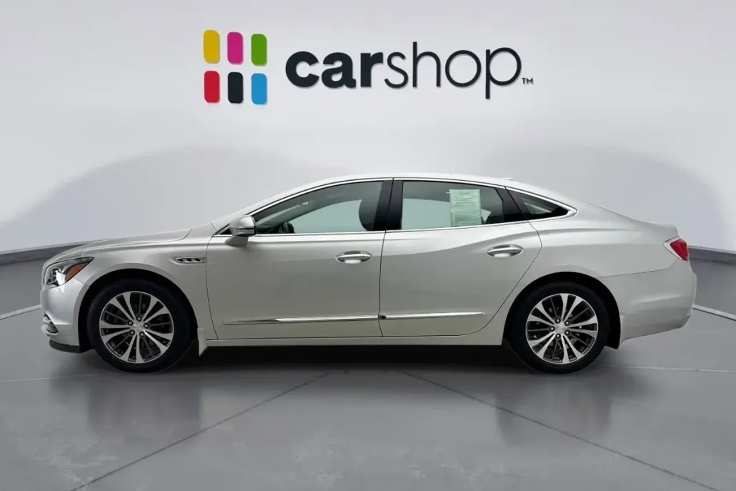2017 Buick LaCrosse Premium photo 1