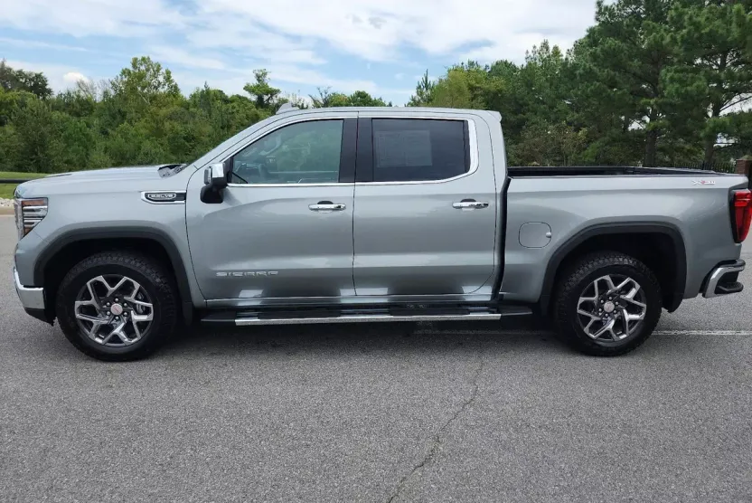 2025 Gmc Sierra 1500 SLT photo 1