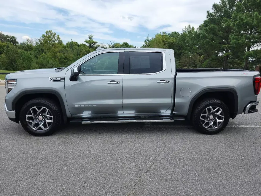 2025 Gmc Sierra 1500 SLT photo 1