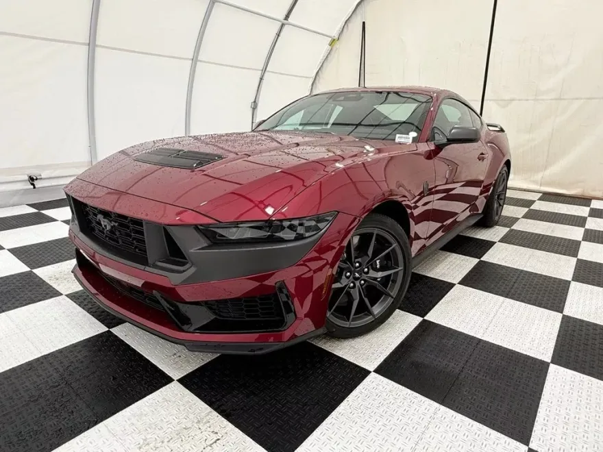 2025 Ford Mustang Dark Horse photo 1
