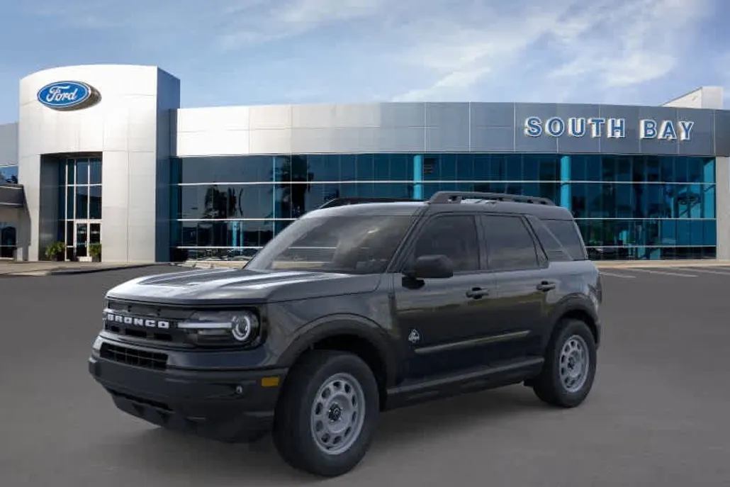 2024 Ford Bronco Sport Outer Banks photo 1