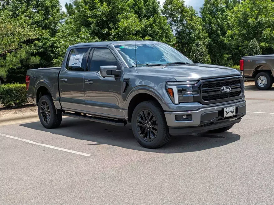 2025 Ford F-150 Lariat photo 1