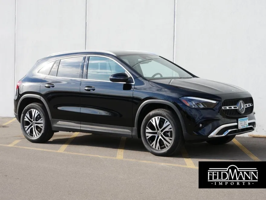 2025 Mercedes Benz GLA 250 4MATIC photo 1