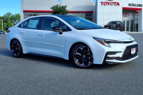 2025 Toyota Corolla SE photo 2