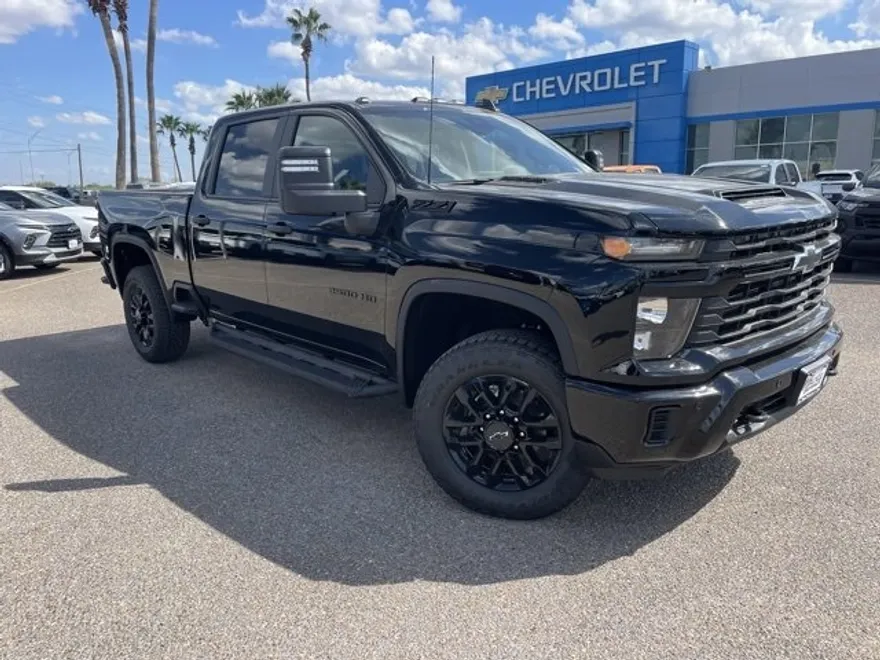 2026 Chevrolet Silverado 2500HD Custom photo 1
