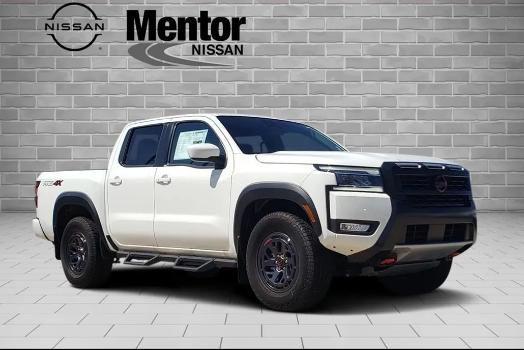 2025 Nissan Frontier Crew Cab PRO-4X photo 1