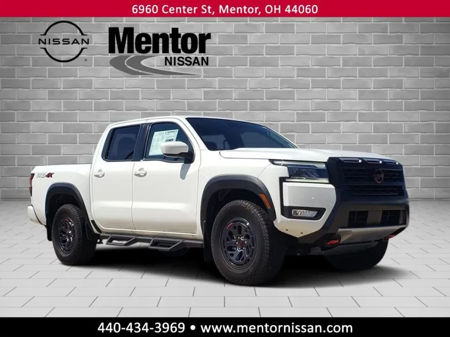 2025 Nissan Frontier Crew Cab PRO-4X photo 1