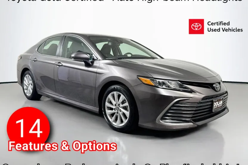 2023 Toyota Camry LE photo 1