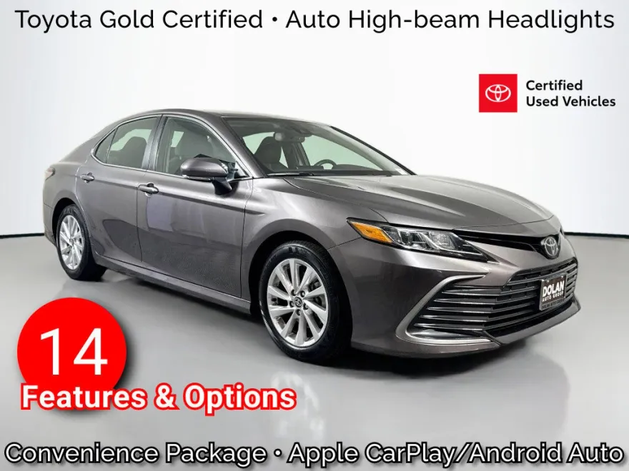 2023 Toyota Camry LE photo 1