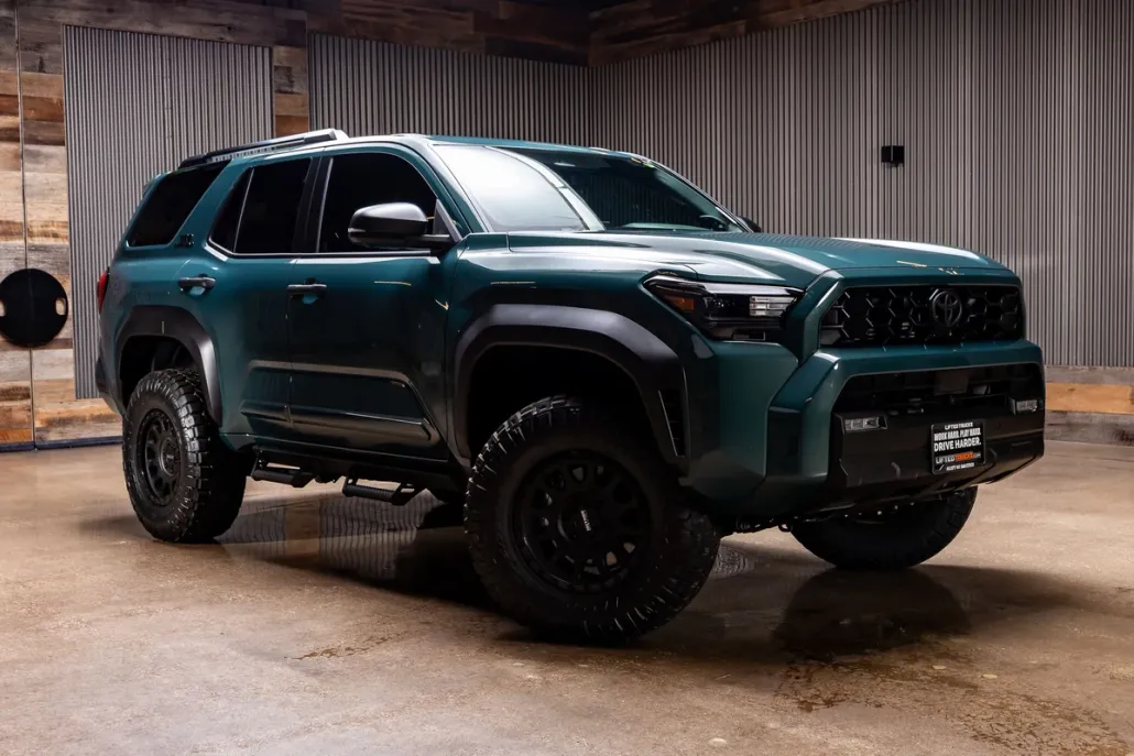 2025 Toyota 4Runner TRD Off-Road Premium photo 1