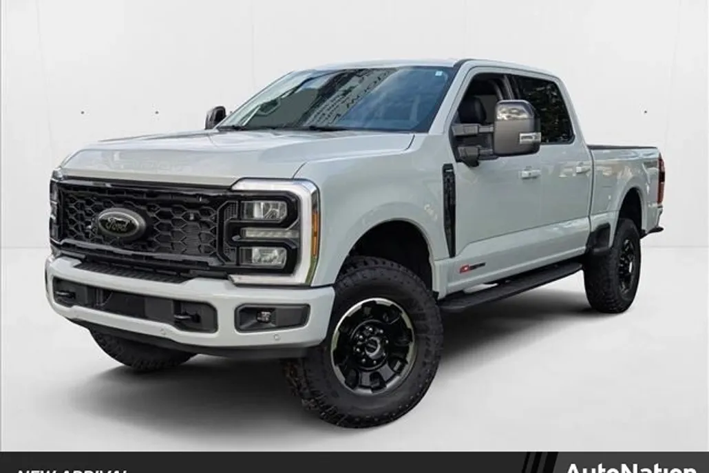 2025 Ford F-250 Lariat photo 1