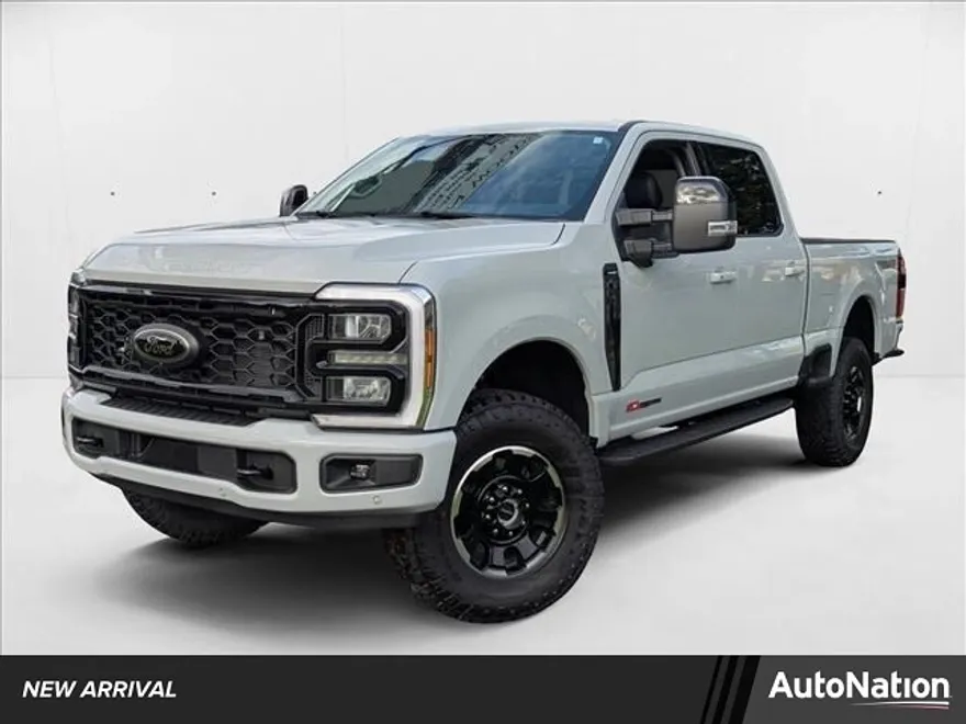 2025 Ford F-250 Lariat photo 1