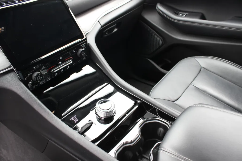 2023 Jeep Grand Cherokee Limited photo 1