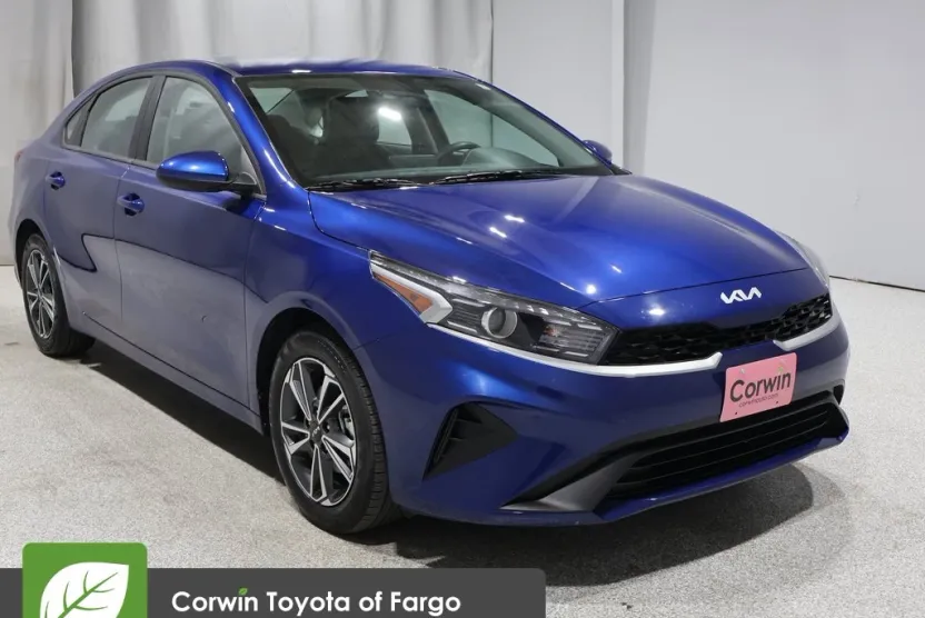 2024 Kia Forte LXS photo 1