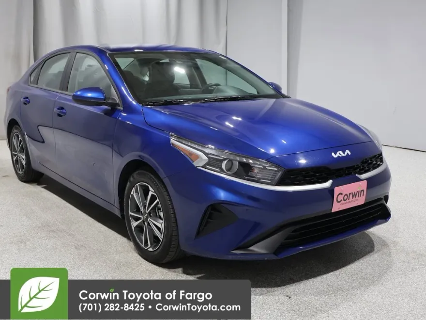 2024 Kia Forte LXS photo 1